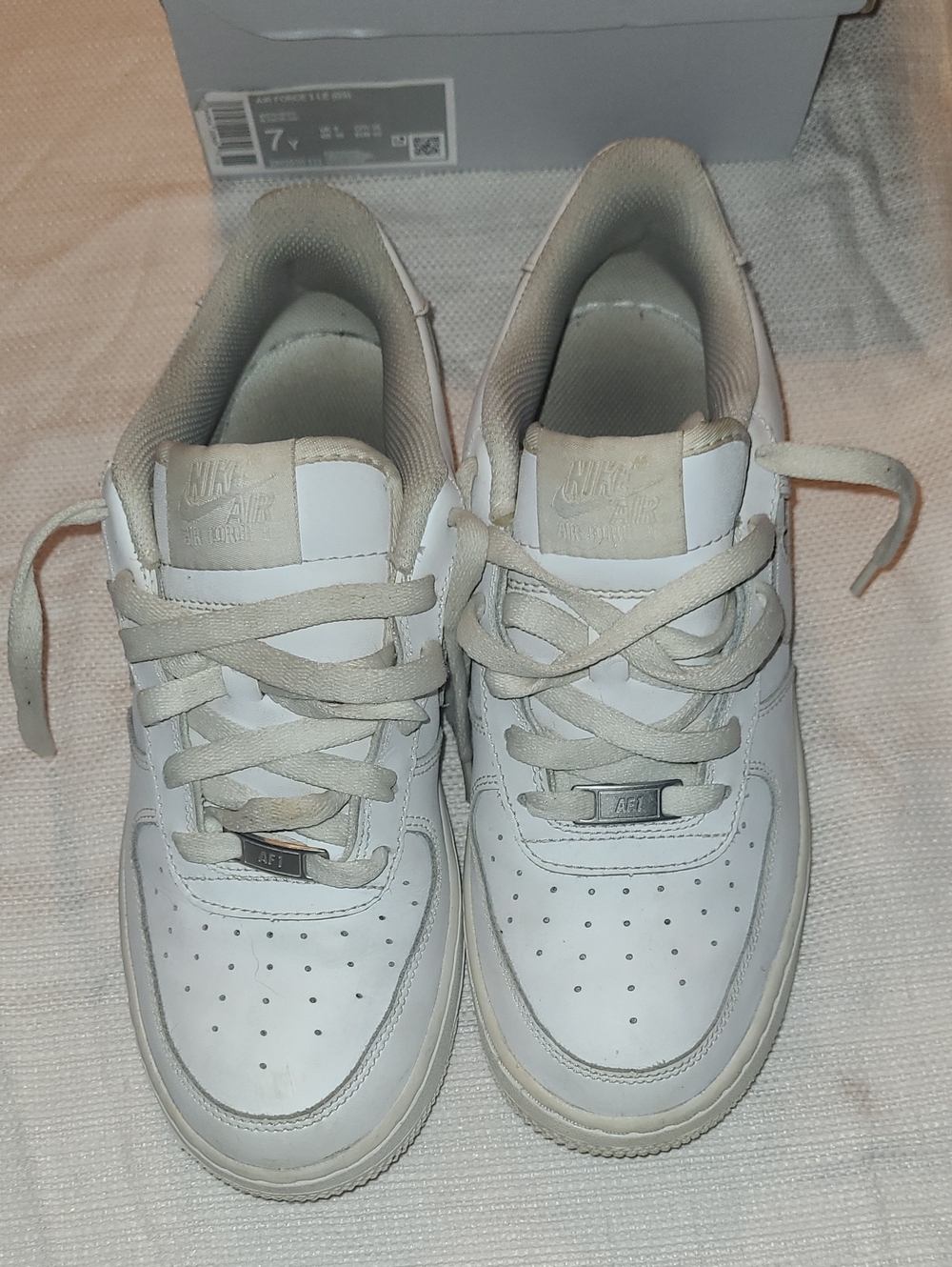Nike Kids White and Tan Low-Top Sneakers